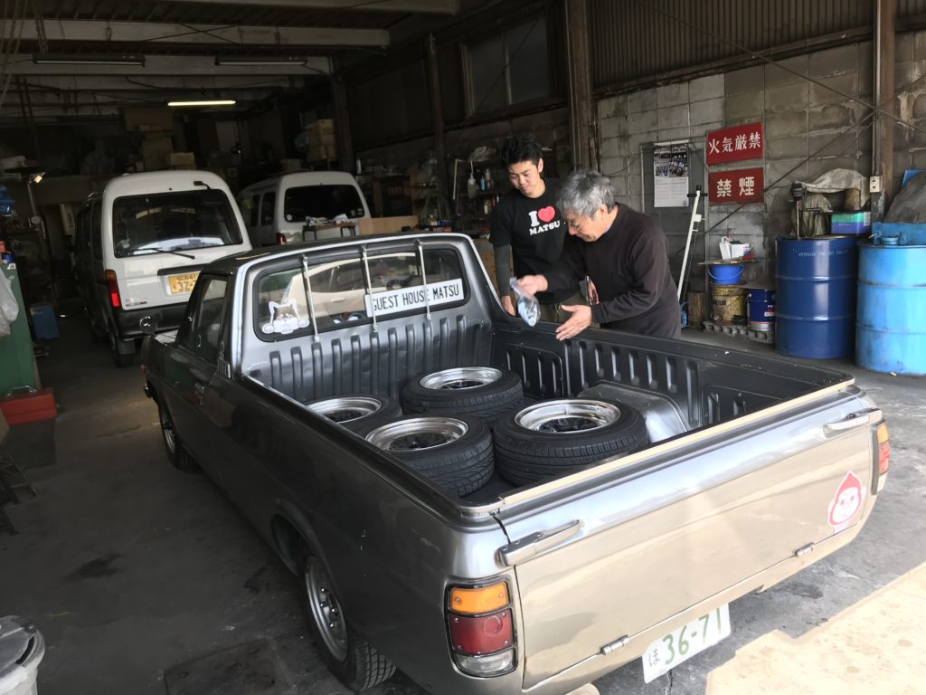 車検サニトラ8 大阪ゲストハウス松 Matsu 大阪旅行やバックパッカーの宿泊に